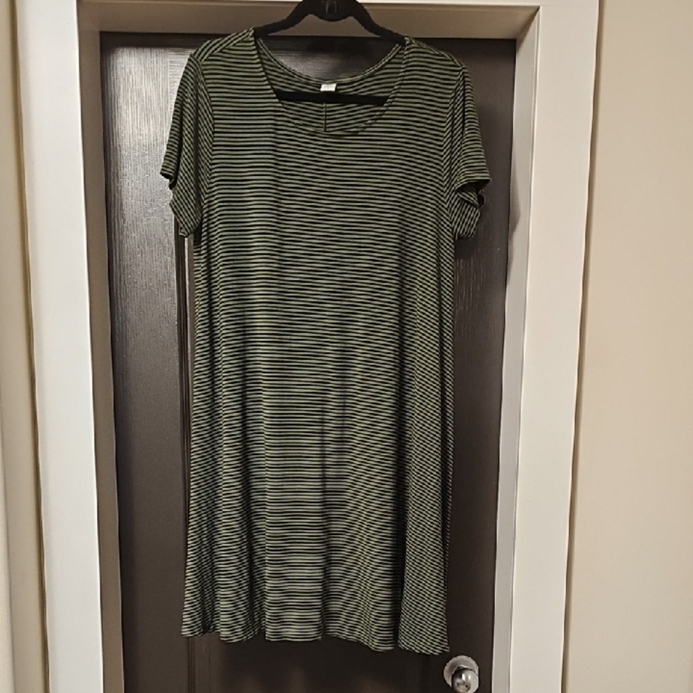 OLD NAVY Green and Black Striped Midi Dress